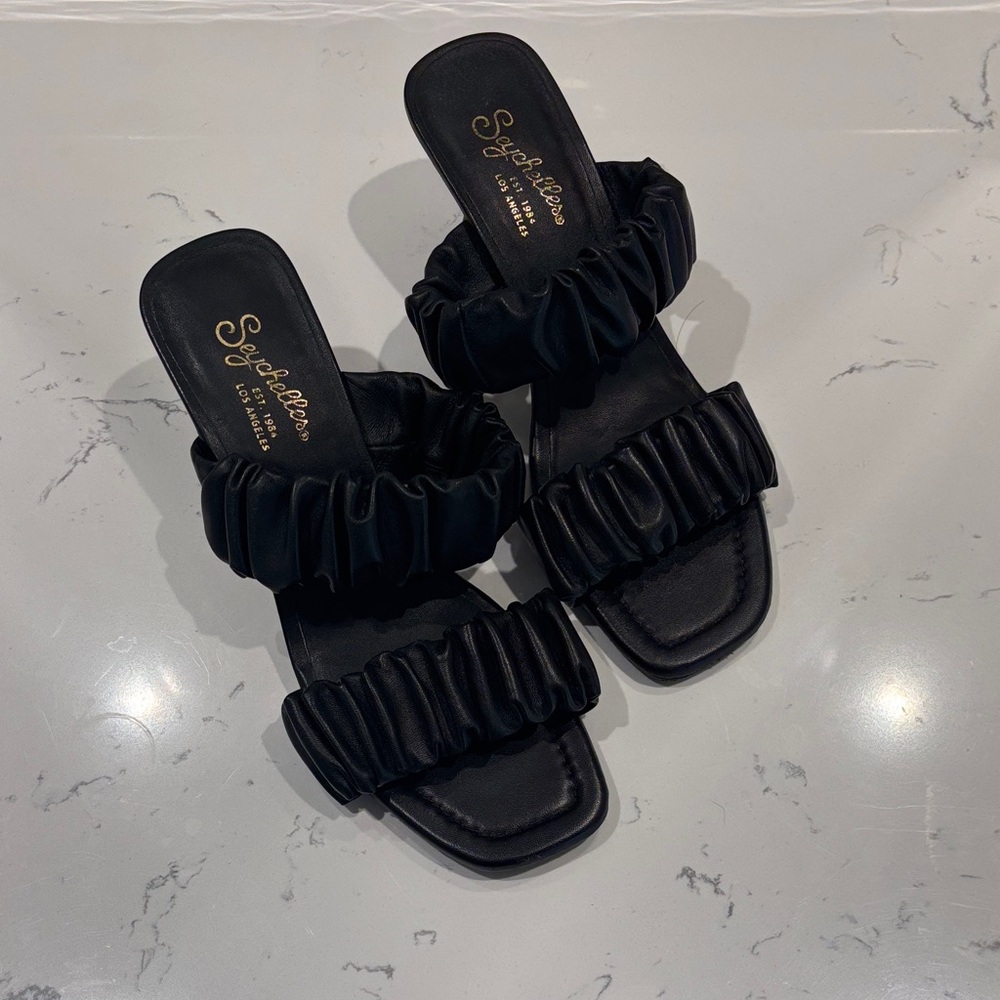 Seychelles Black Heels